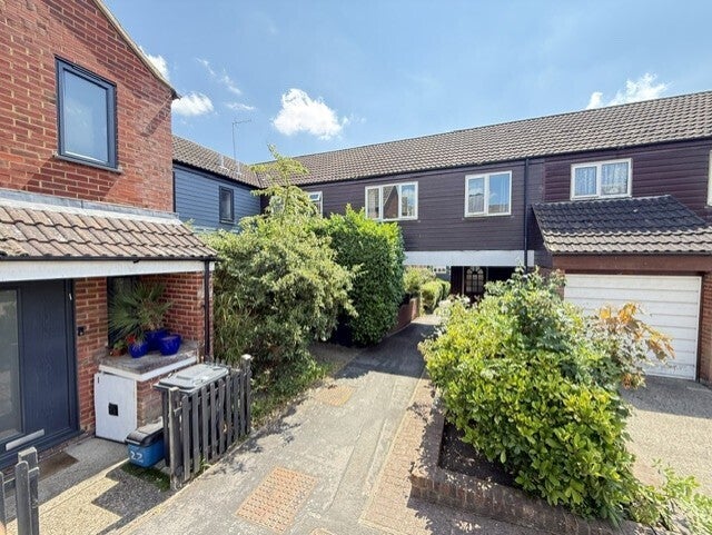 House Kemp Place in Hertsmere