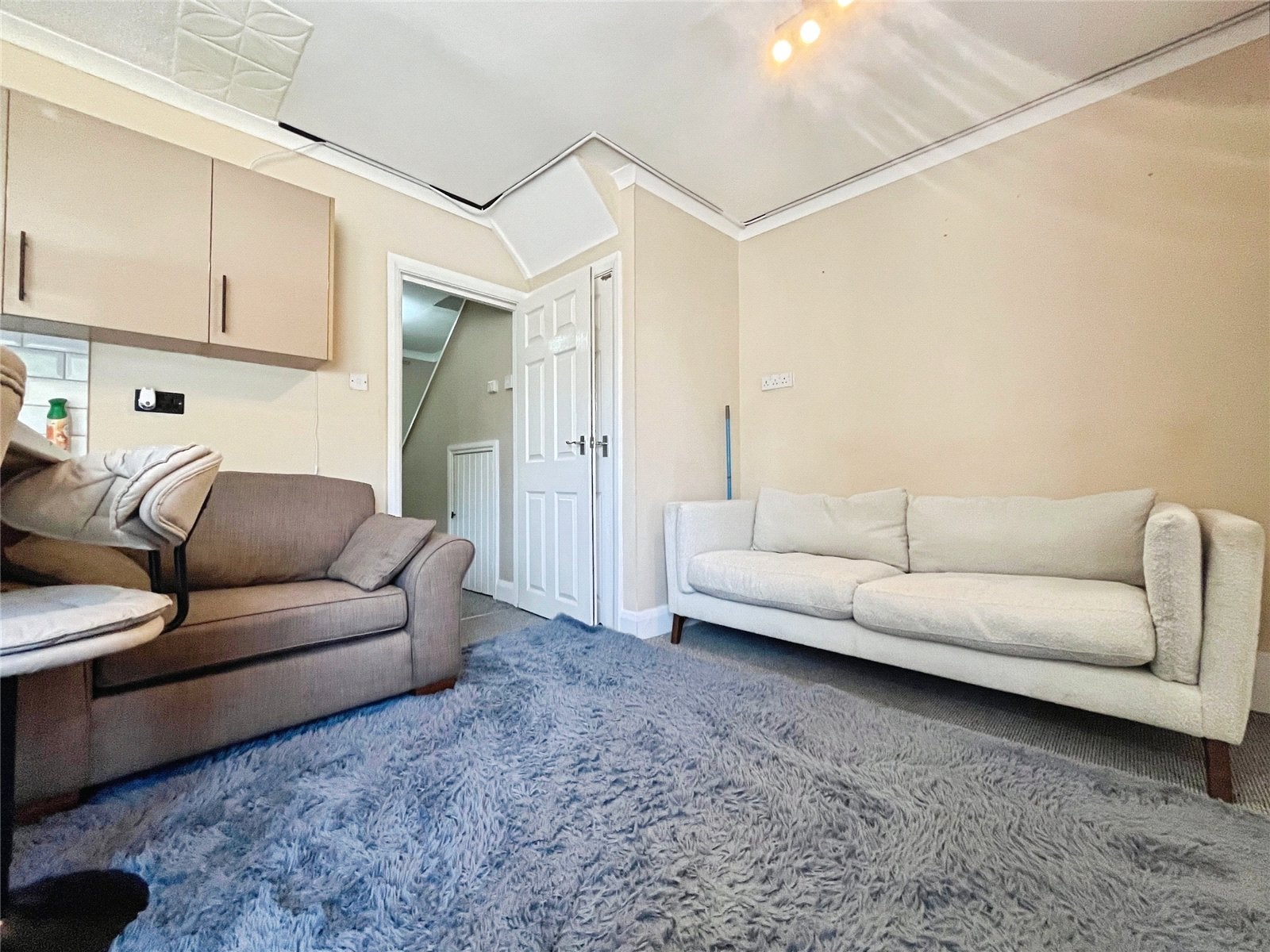 Room Beechtree Avenue in Borough of Runnymede