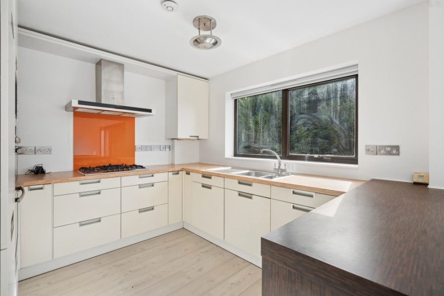 Flat Cobbett Road in Southampton