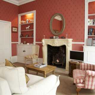 Flat Alderney Street in City of Westminster