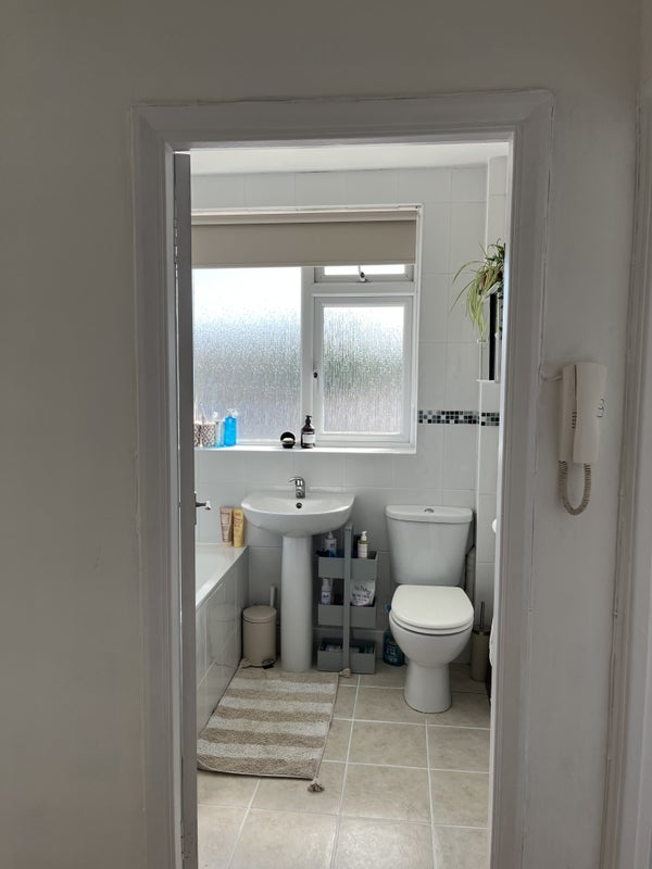 Room Well Hall Road in Greater London