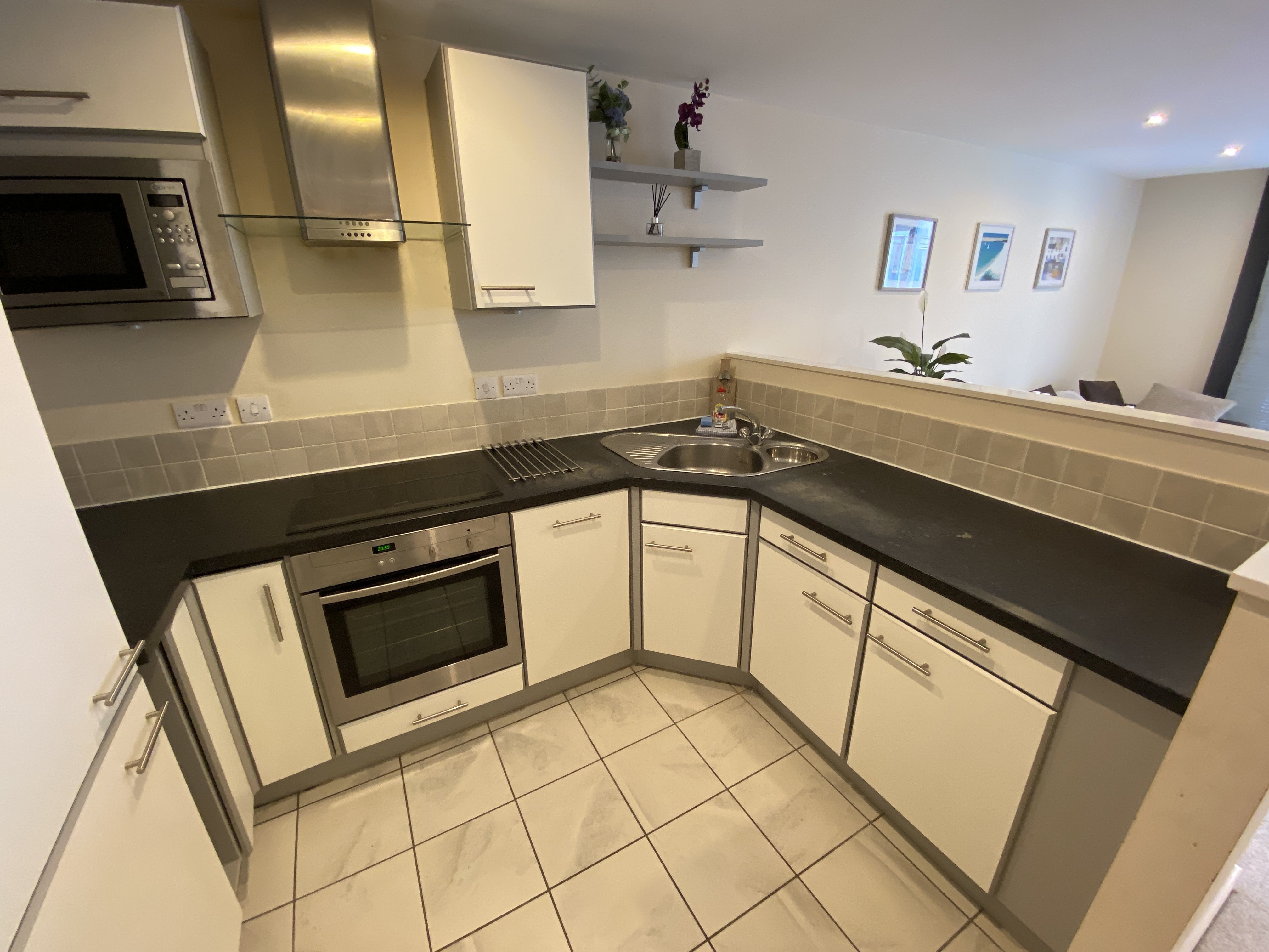 Flat Beckhampton Street in Swindon