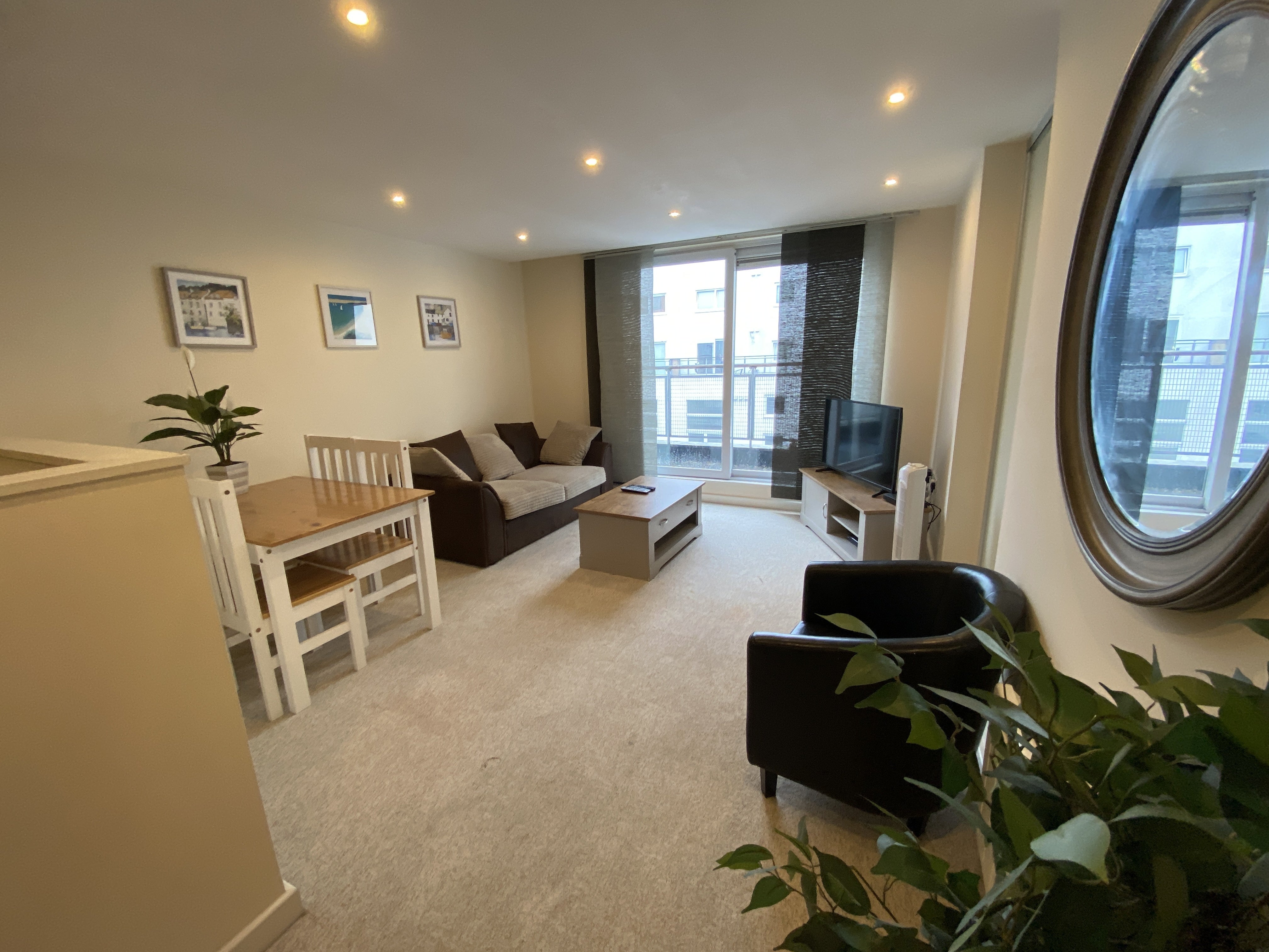 Flat Beckhampton Street in Swindon