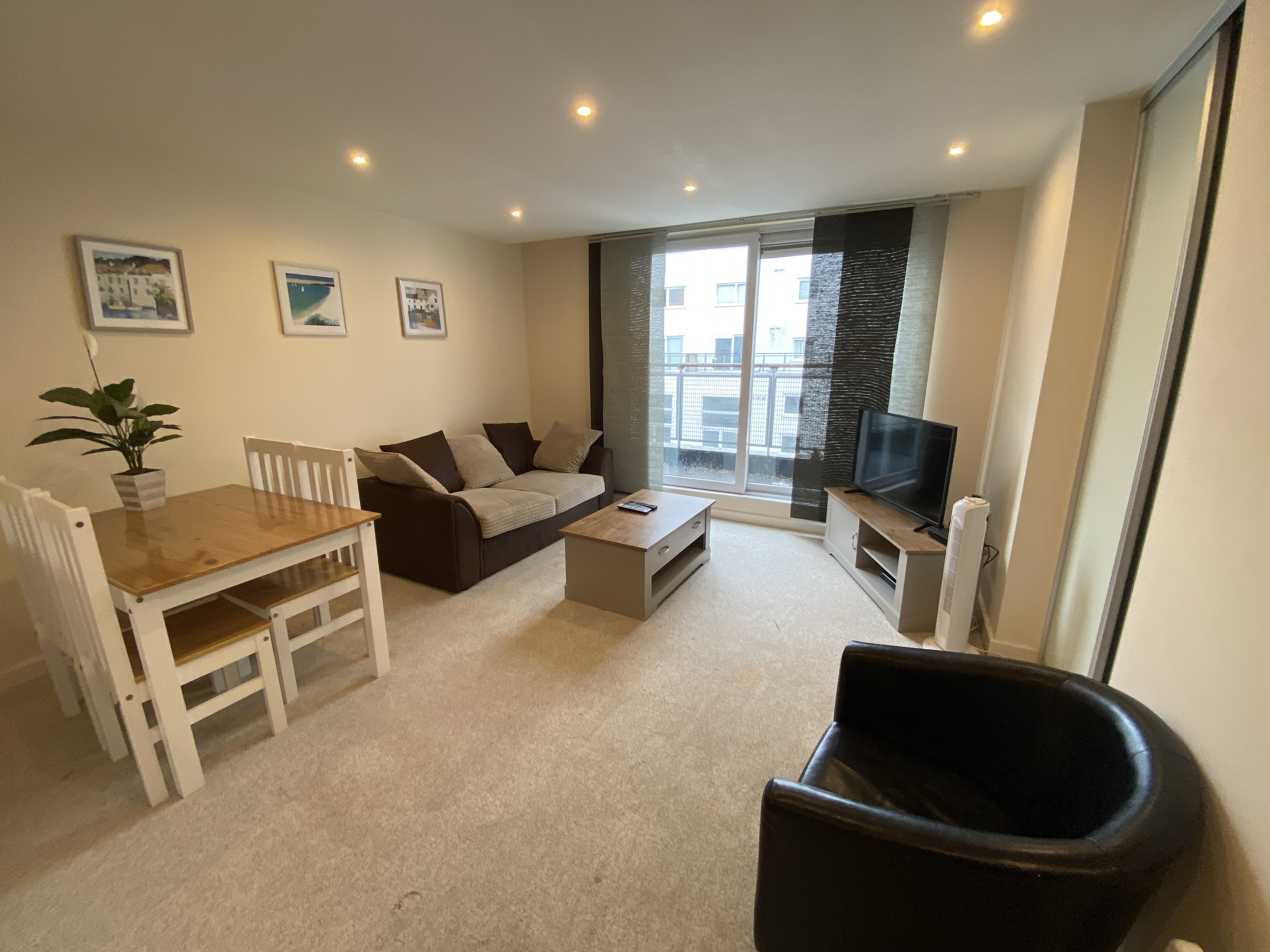 Flat Beckhampton Street in Swindon