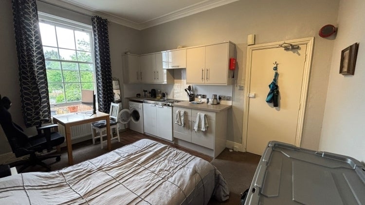 Flat Iffley Road in Oxford