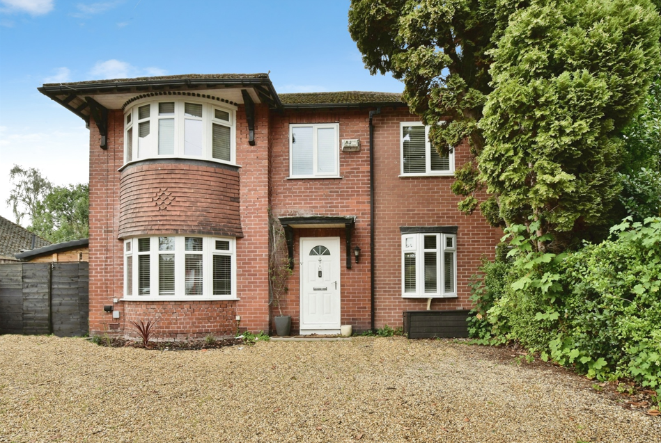 House Bowness Avenue in Cheadle Hulme