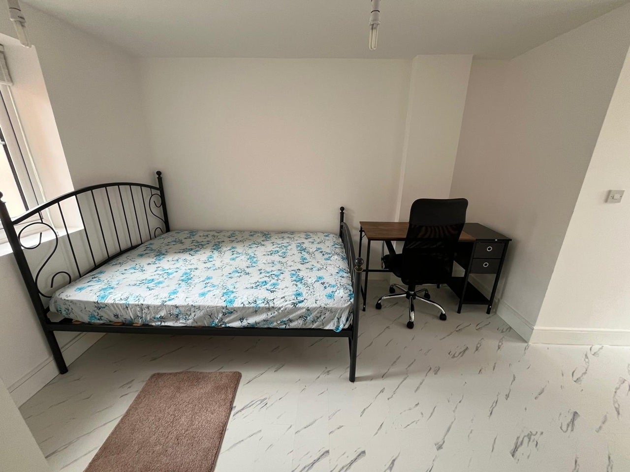 Room Boxall Way in Slough