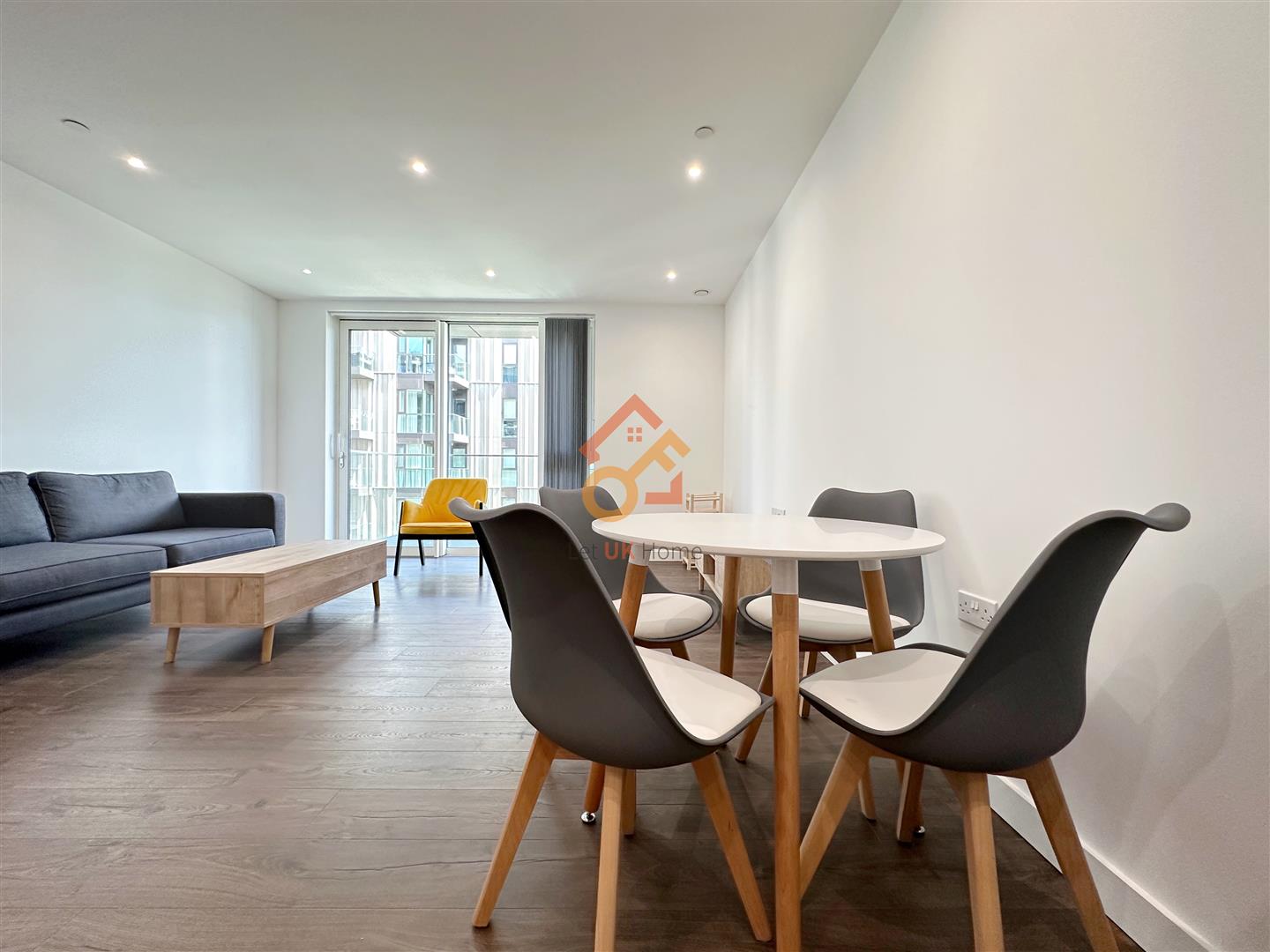 Flat Coster Avenue in London