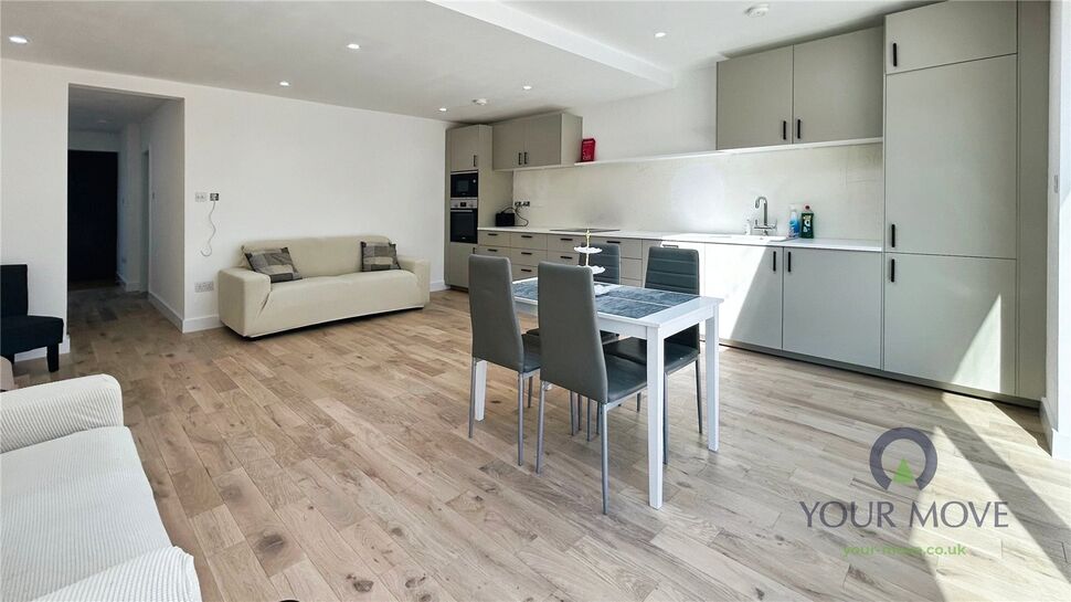 Room Bracondale Road in Greater London