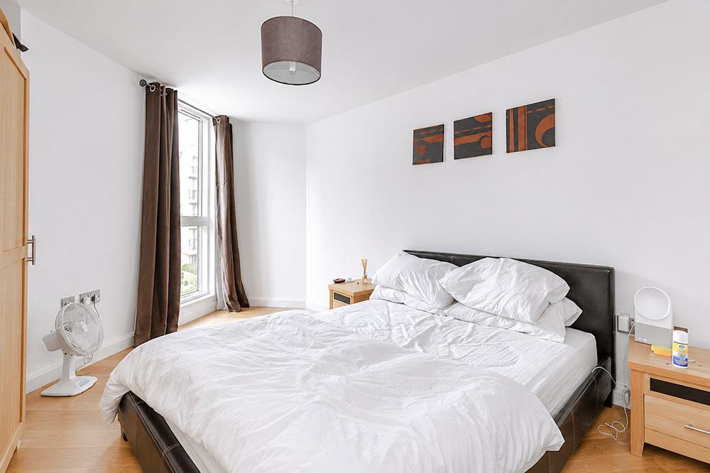 Flat Hermitage Street in City of Westminster