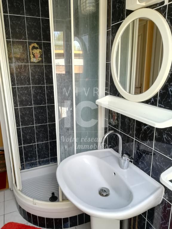 Room Rue du Loupinot in Sainte-Gemmes-sur-Loire