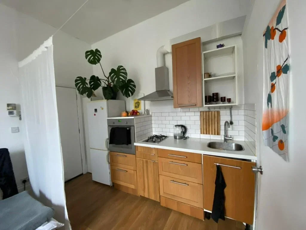 Flat Daleview Road in Greater London