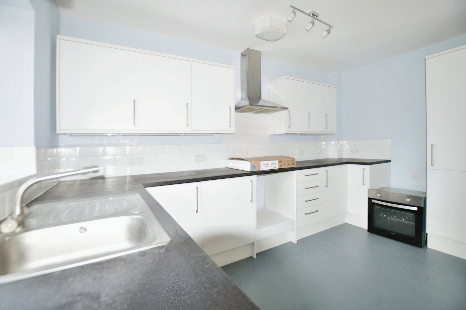 Flat Oakfield Road in Greater London