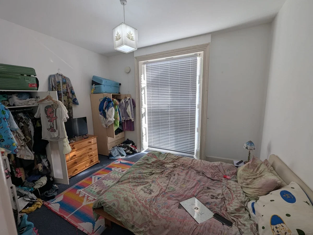 Flat Caledonian Road in Greater London