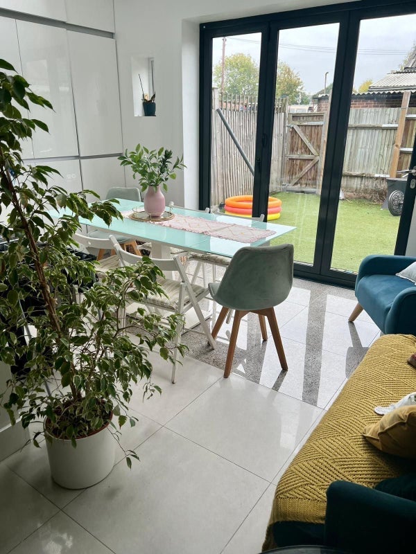 Room Overdale Road in Greater London