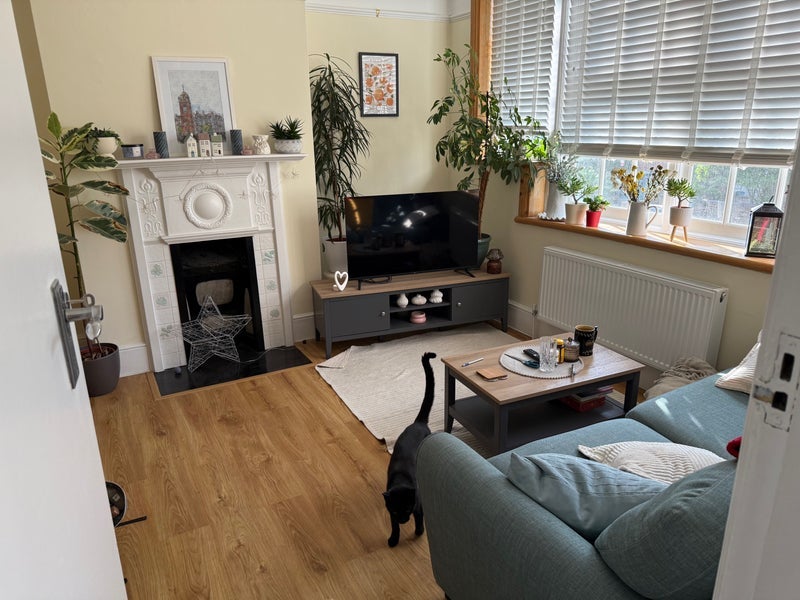 Room Etheldene Avenue in Greater London