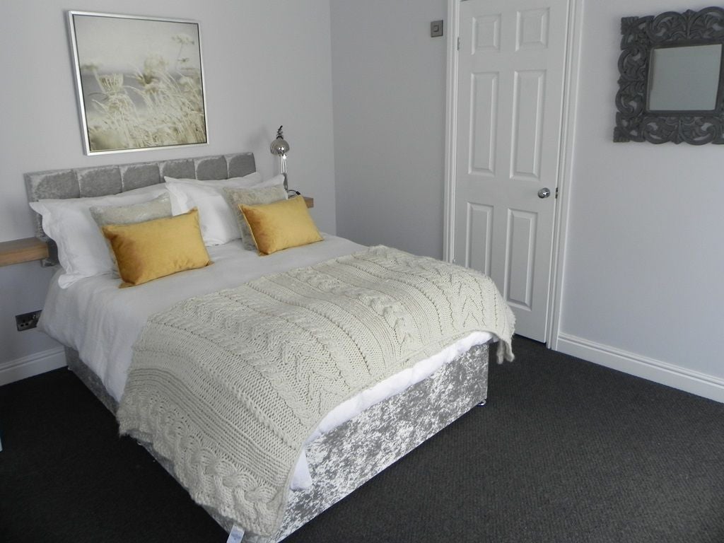 Room Park Grove in Hull