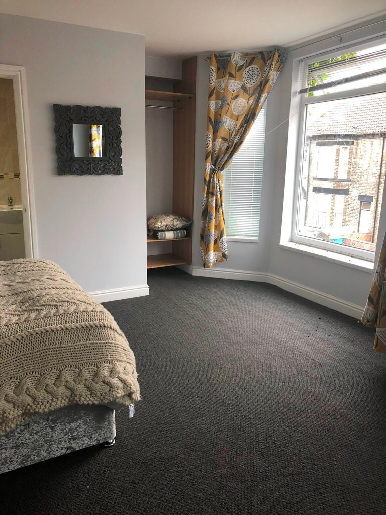 Room Park Grove in Hull