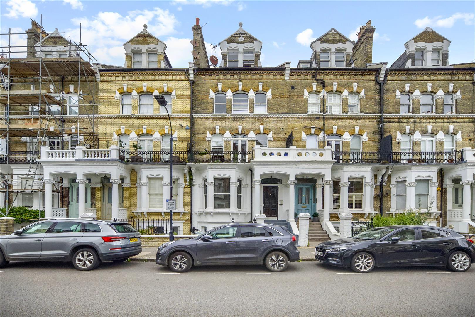 Flat Gunterstone Road in Greater London
