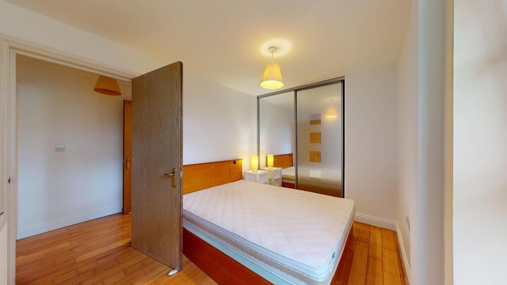 Flat Walworth Road in Greater London