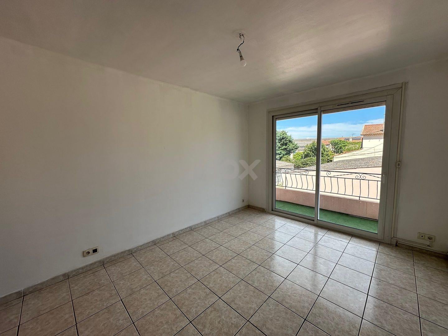 Flat Avenue Esprit Armando in La Seyne-sur-Mer