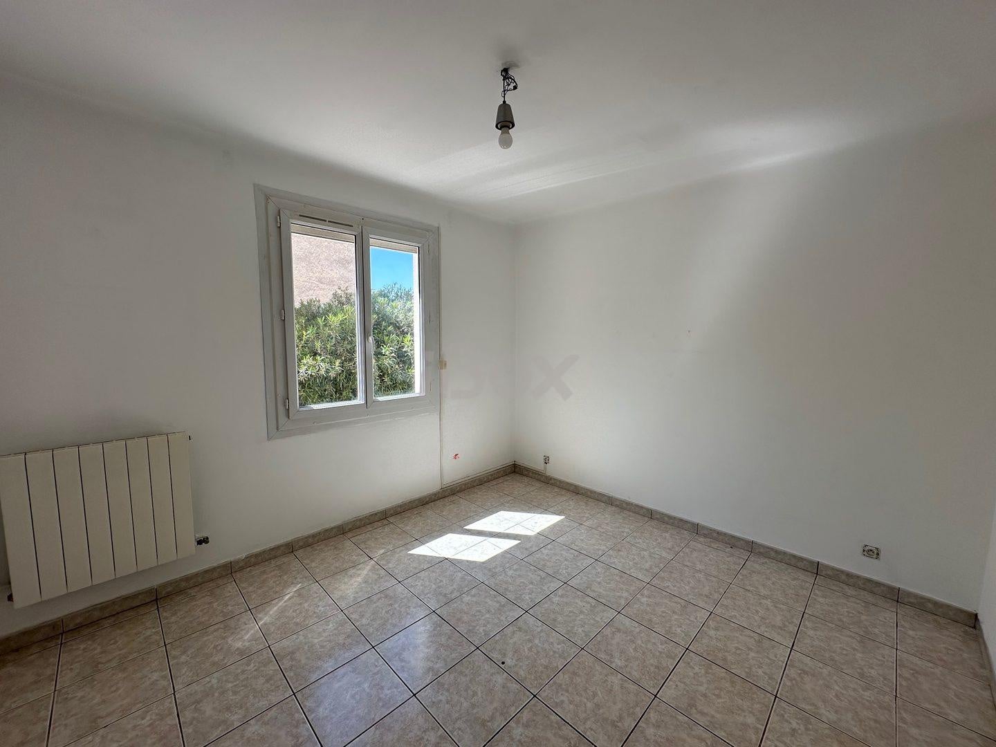Flat Avenue Esprit Armando in La Seyne-sur-Mer