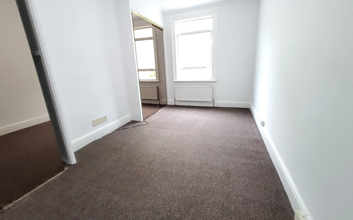 Flat Devonshire Road in Greater London