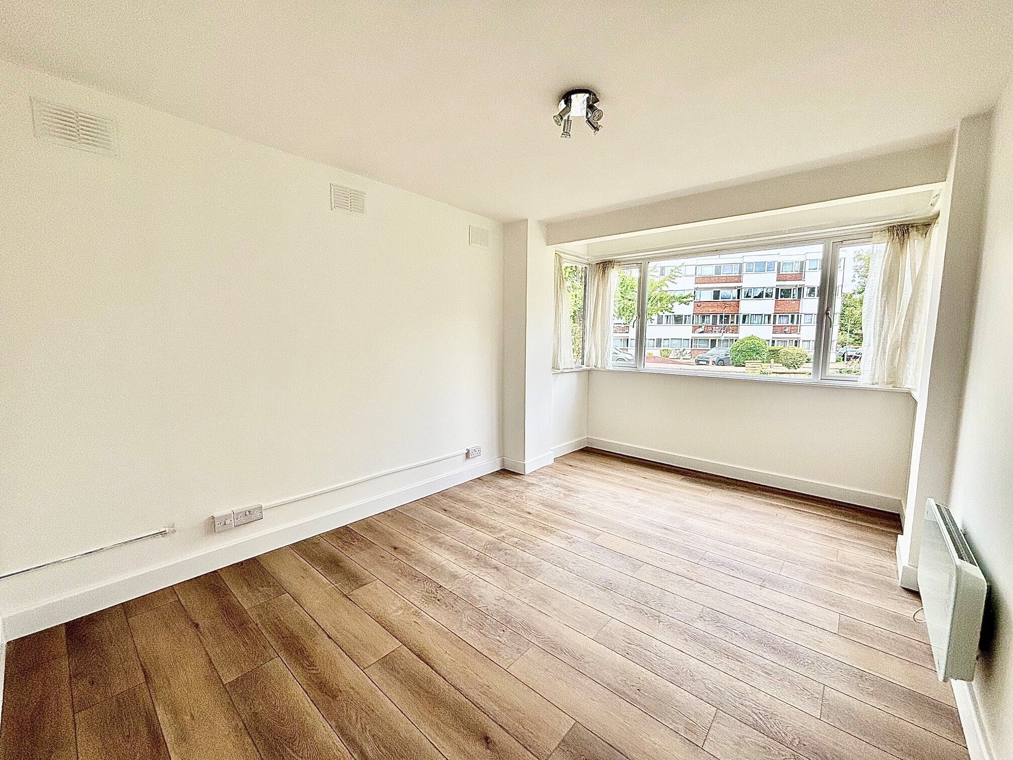 Flat Dudley Court in Greater London