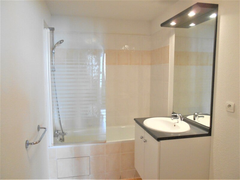 Appartement Rue Châteaubriand à Monteux