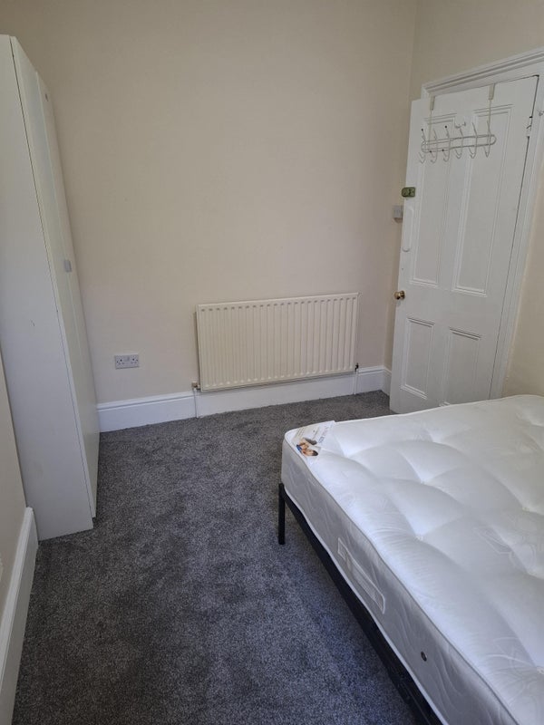 Room Michael Road in Greater London