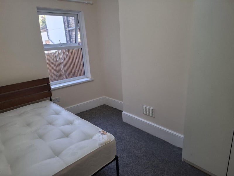 Room Michael Road in Greater London
