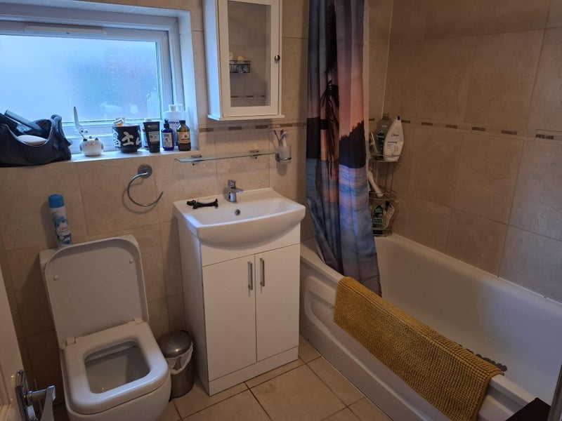 Room Michael Road in Greater London