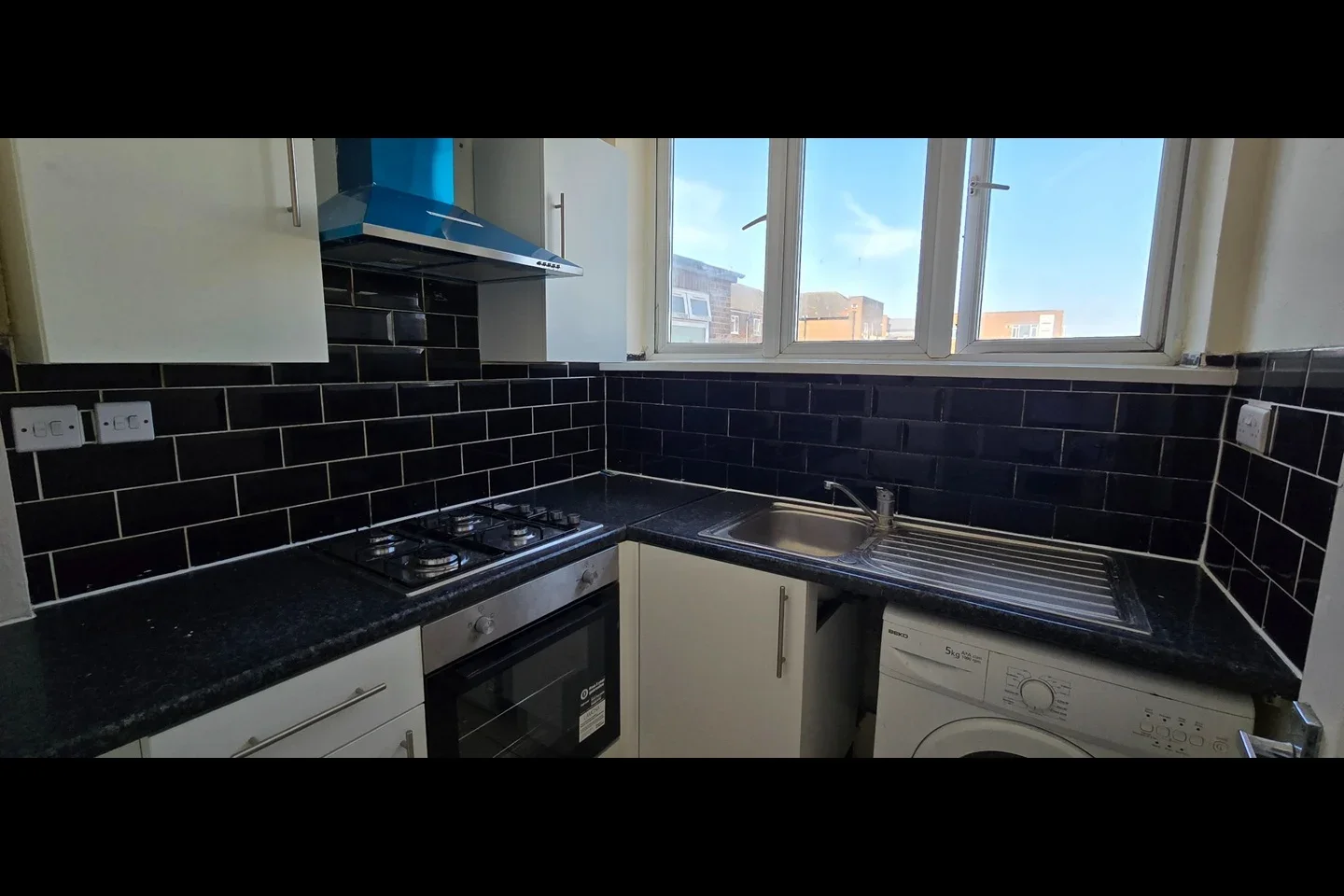 Flat Uxbridge Road in Greater London