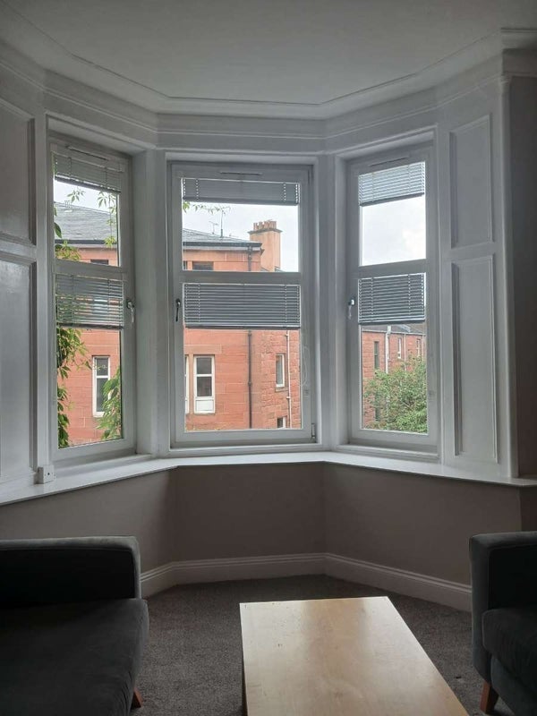 Room Shakespeare Street in Glasgow