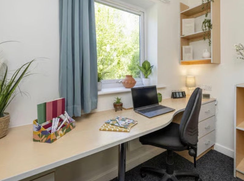 Room Leighton Street in Preston