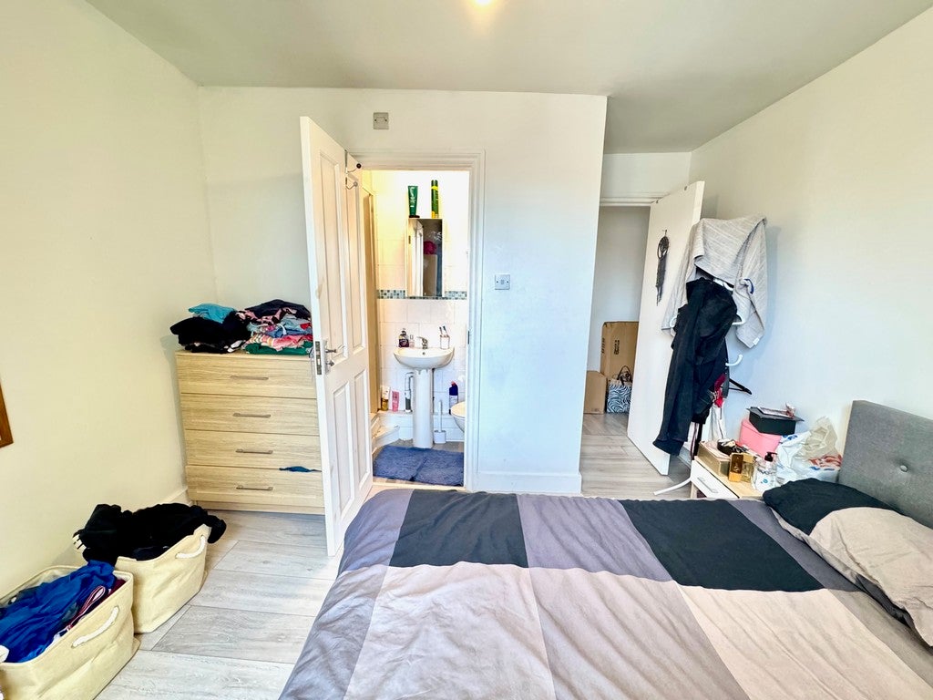 Flat West Green Road in Greater London