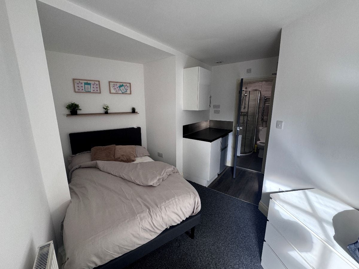 Room Bradford Street in Walsall