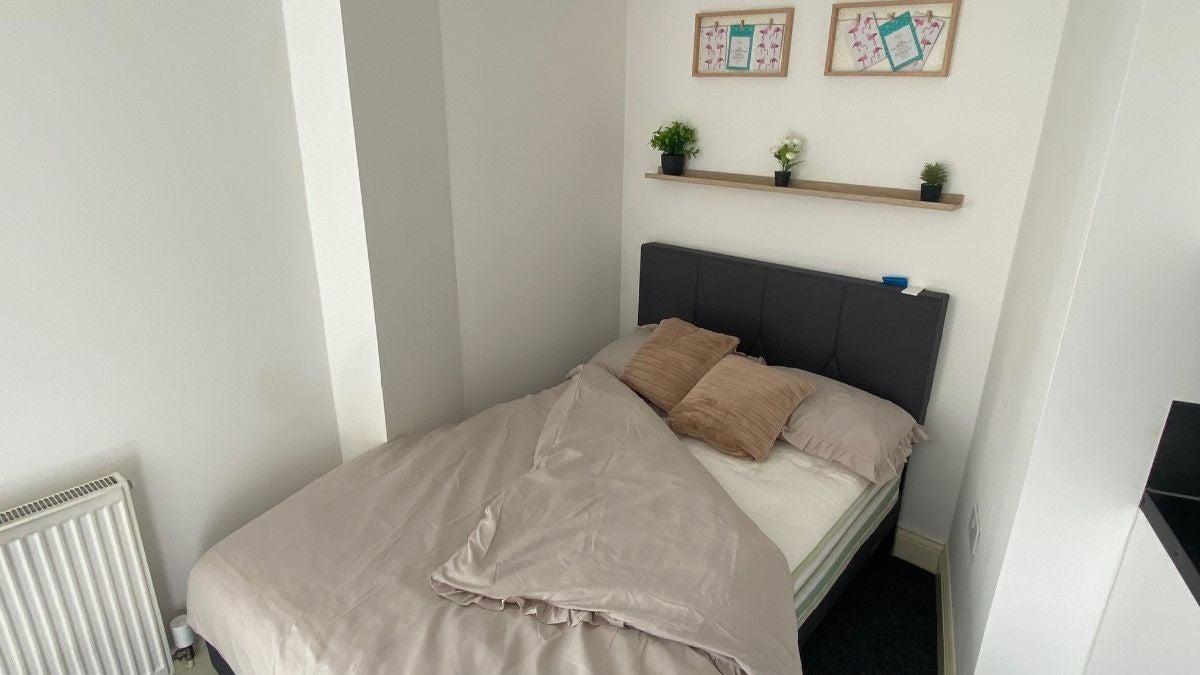 Room Bradford Street in Walsall