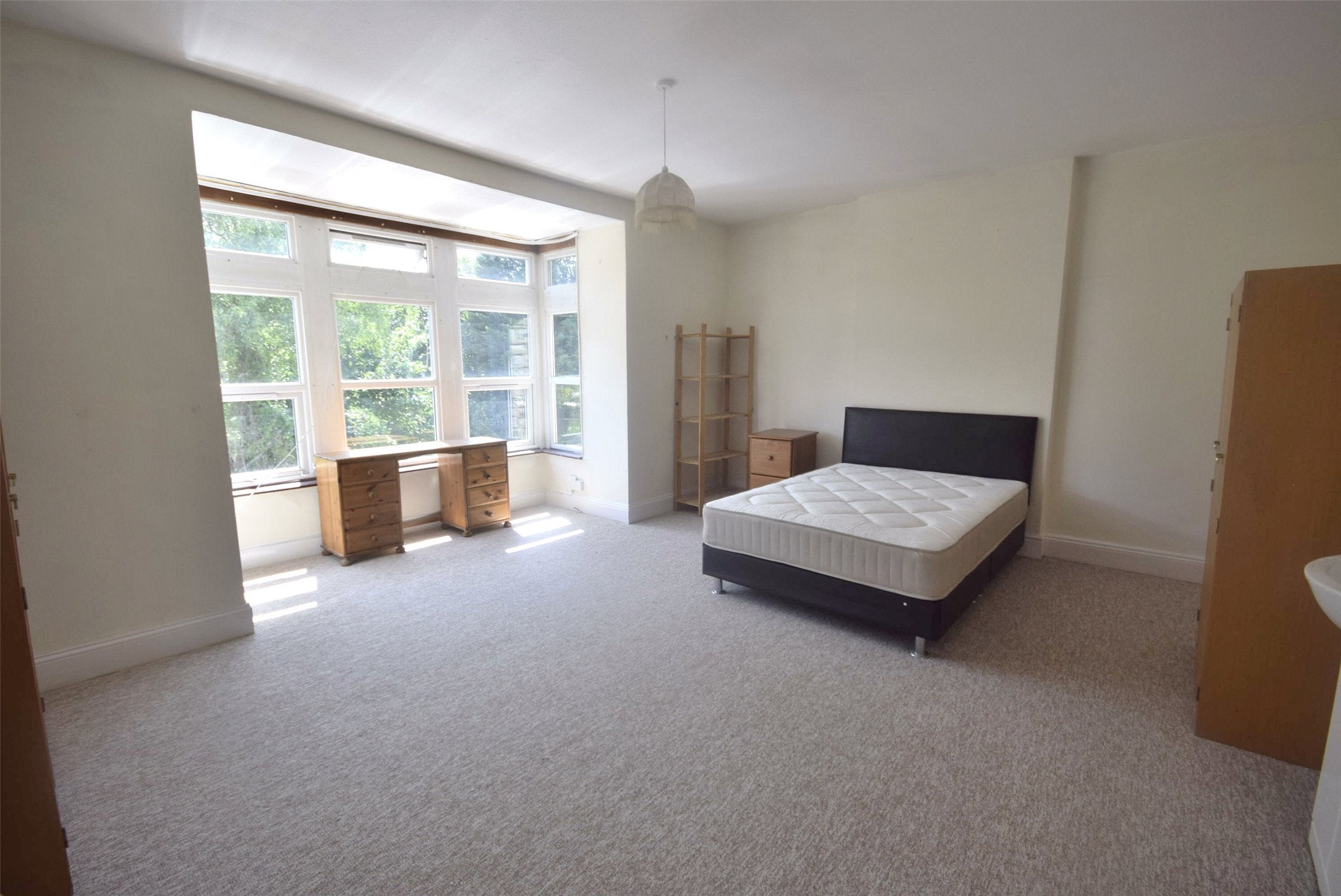Flat Priory Road in Keynsham