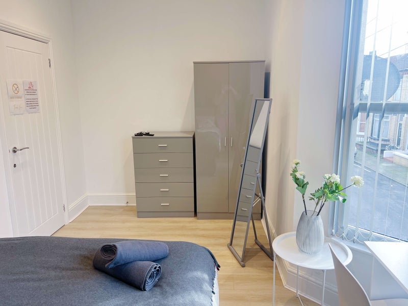Room Newcombe Street in Liverpool