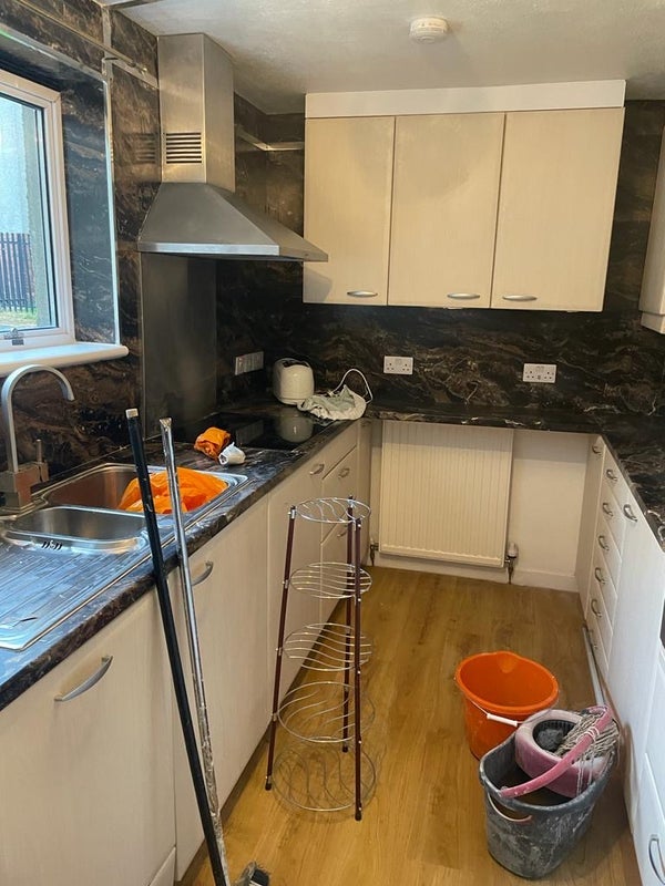 Flat Wester Drylaw Place in City of Edinburgh