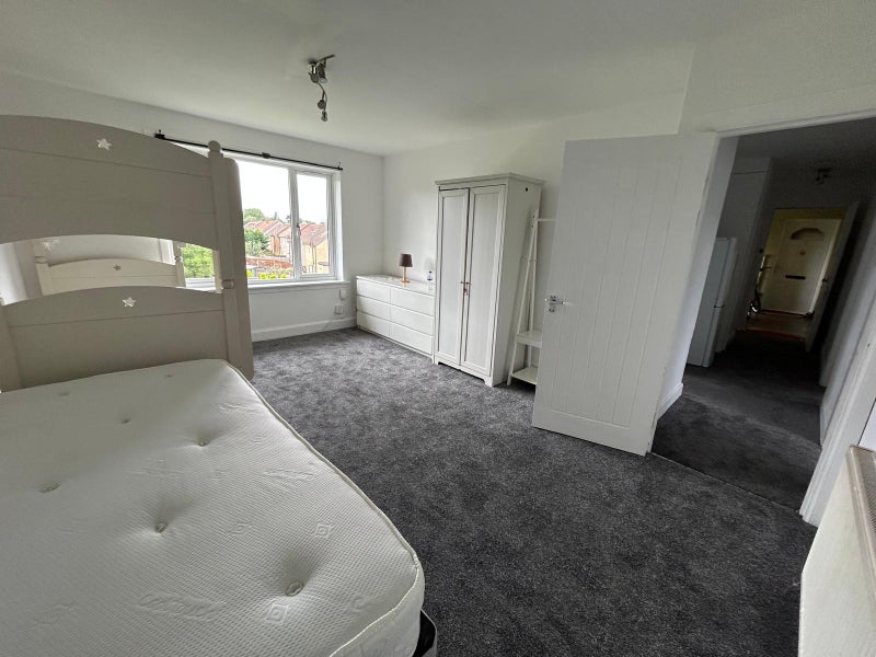 Flat Wester Drylaw Place in City of Edinburgh