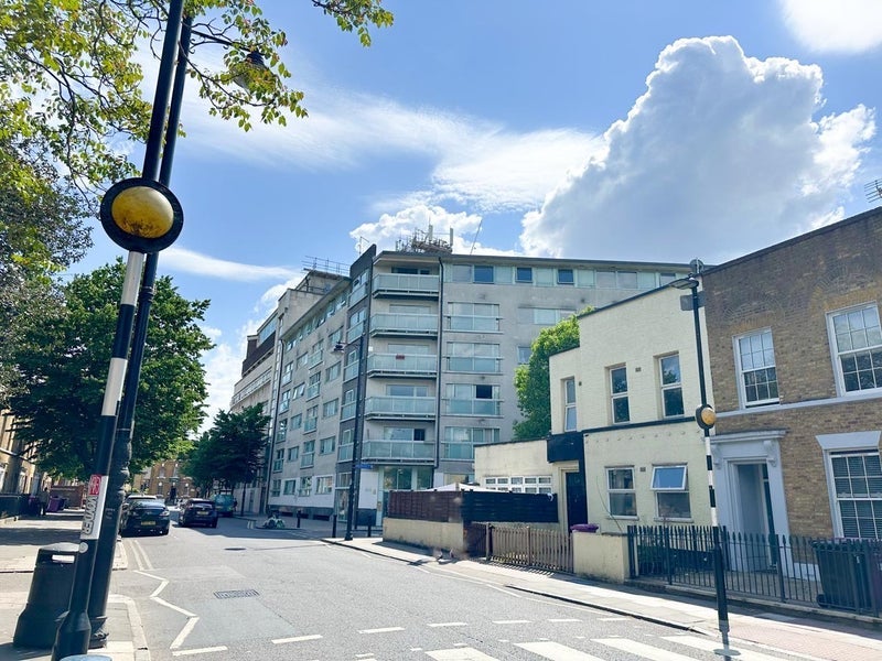 Room Paton Close in Greater London