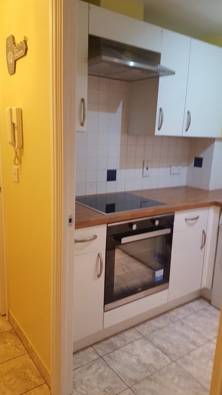 Room Headington Place in Slough