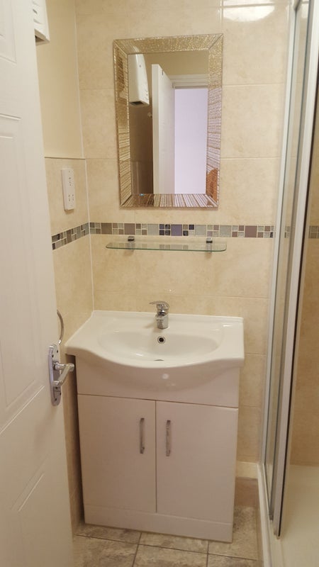 Room Headington Place in Slough