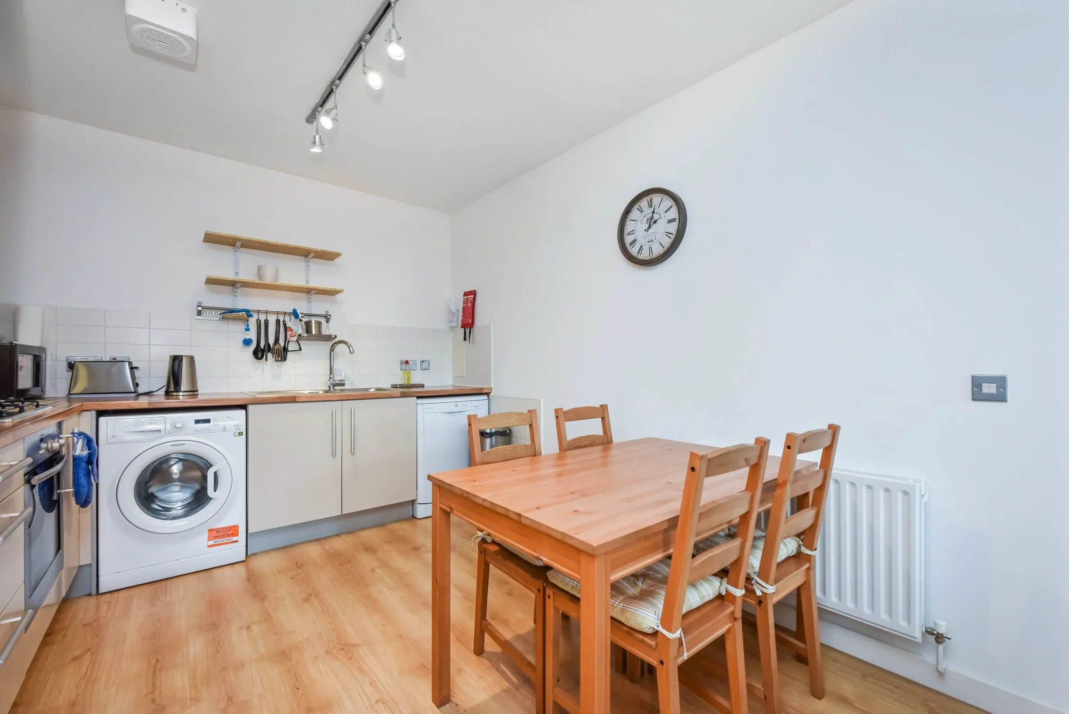 Flat Watney Street in Greater London