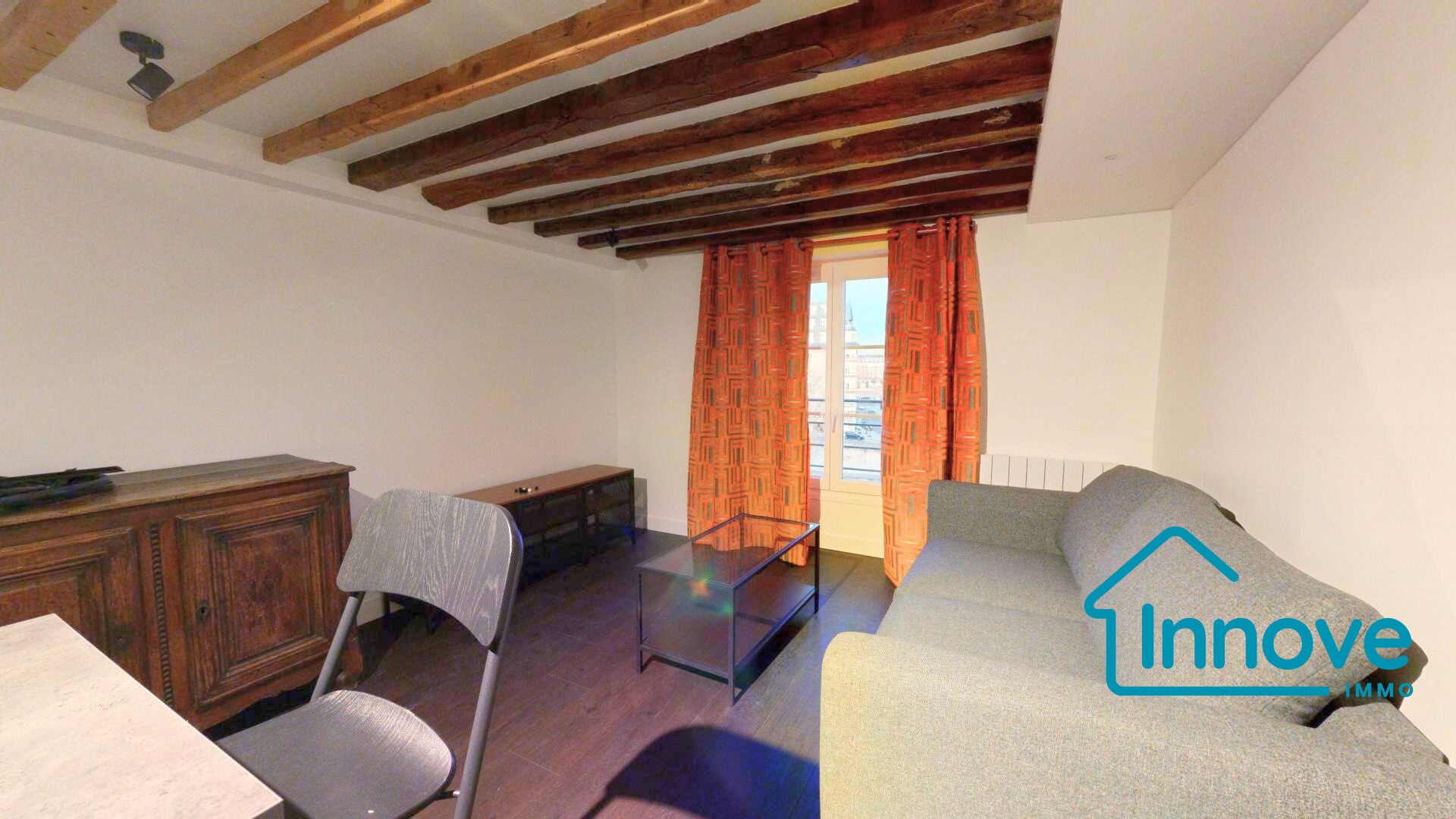 Chambre Quai des Grands Augustins à Paris