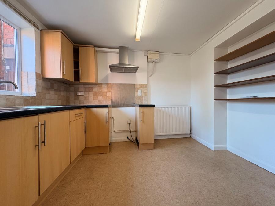 Flat Belmont Court in Hereford