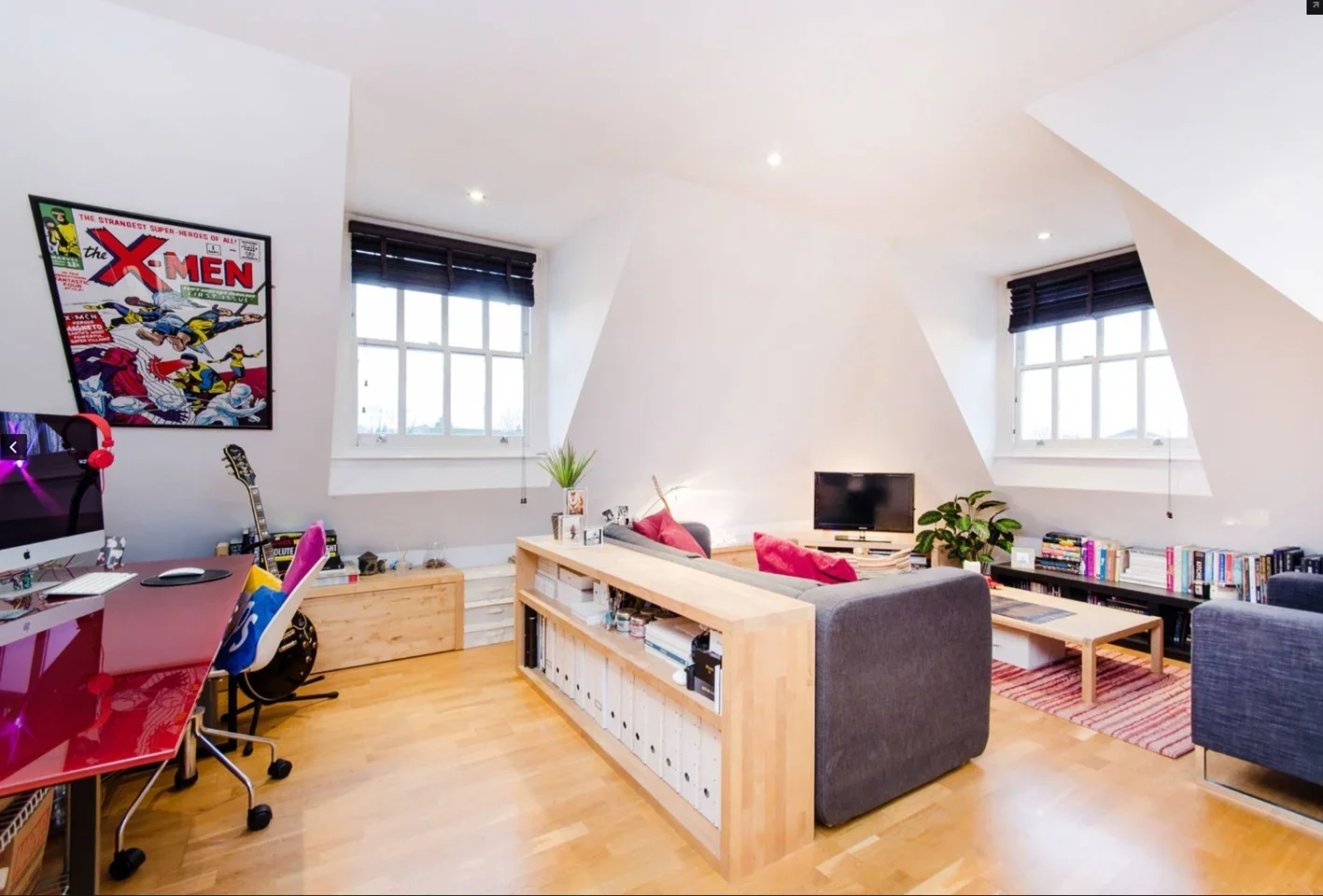 Flat Streatham High Road in Greater London