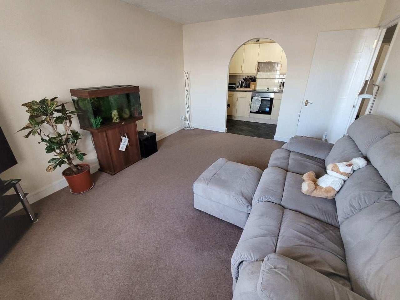 Flat Friarscroft Way in Aylesbury